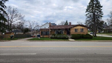 Building Photo - 5440 Benton Ave