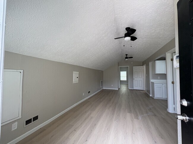 Foto del edificio - 1203 Karnes Ave