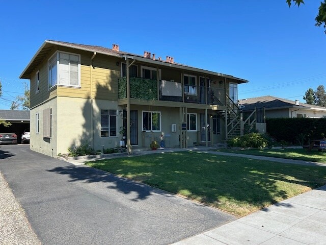 Foto del edificio - 2034 Johnston Ave