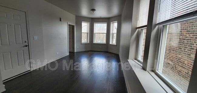 Foto del edificio - 822 S Karlov Ave