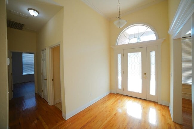 Building Photo - 1155 Sandler Ridge Rd