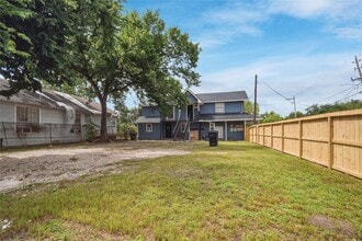 Building Photo - 6700 Avenue S