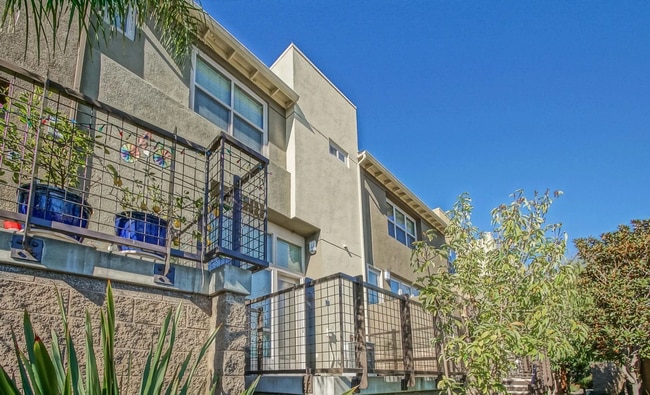 Photo - BRIGHT & PRIVATE, END CORNER UNIT, 2BR/2.5... House