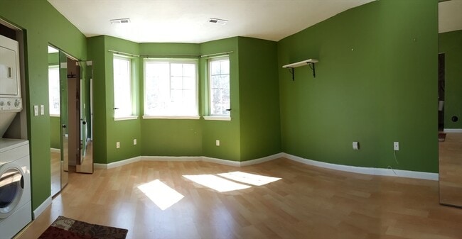 Building Photo - 122 Tall Oaks Dr