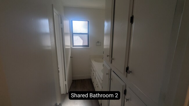 Foto del edificio - 6851 Albury St