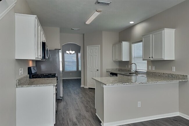 Building Photo - 14906 Woodcypress Ln