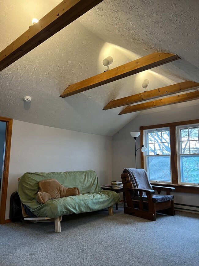 Foto del edificio - Available August 2026; Monthly Rent $750
