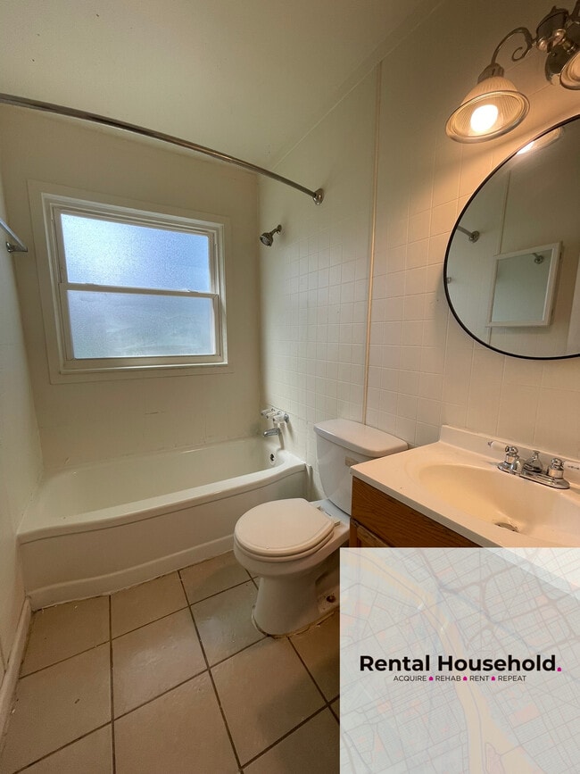 Foto del edificio - 22849 Almond Ave