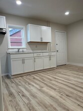 Building Photo - 48 York St