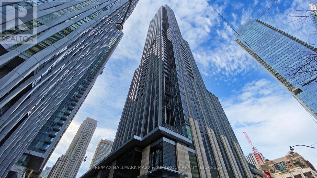 Photo principale - 11-2511 Yorkville Ave