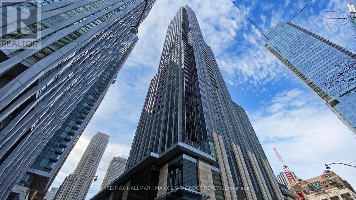 Primary Photo - 11-2511 Yorkville Ave