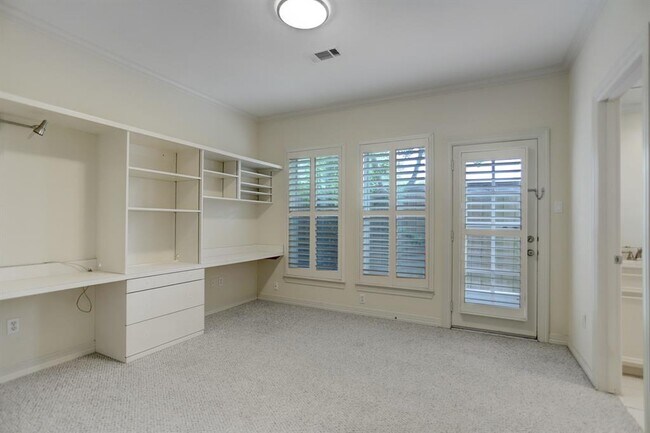 Building Photo - 2922 Brompton Square Dr
