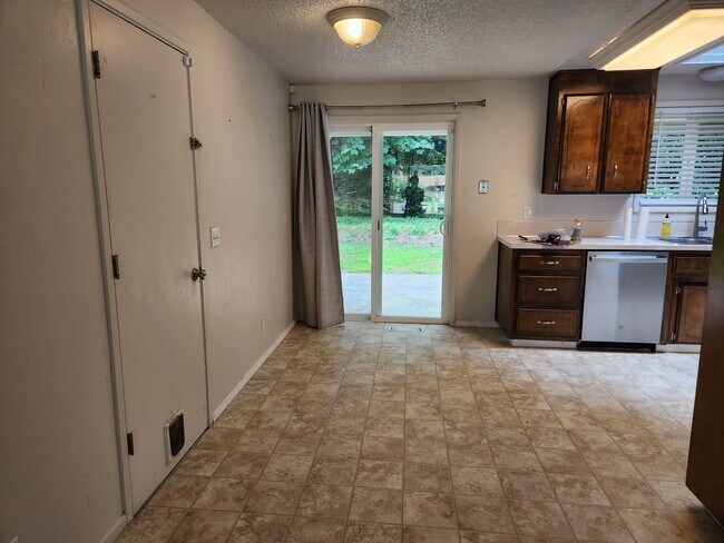 Foto del edificio - 4518 Ridgewood Ct NW