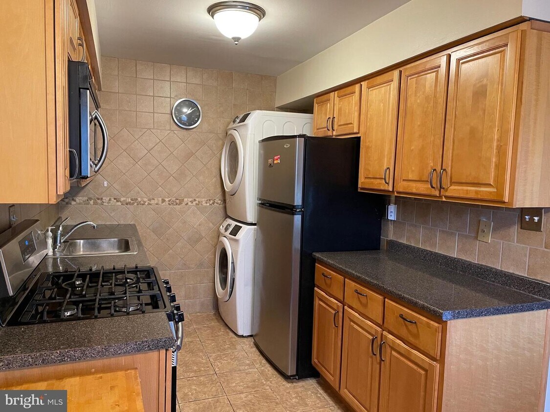 Primary Photo - 300 Byberry Rd