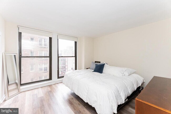 Foto del edificio - 135 S 19th St