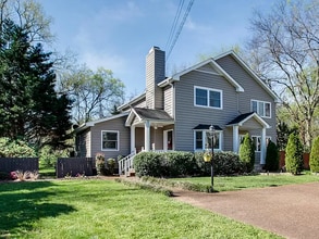 Building Photo - 1101C Biltmore Dr