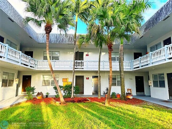 Foto del edificio - 2350 NW 72nd Ave
