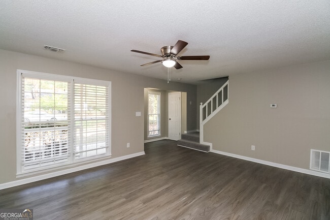 Building Photo - 10972 Clearwater Dr