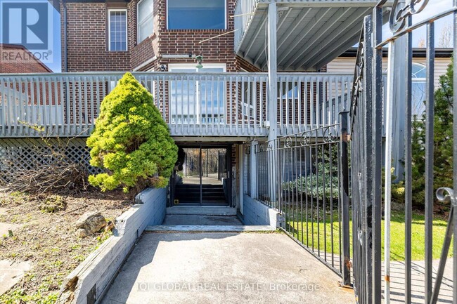 Building Photo - 40 Rosemount Ave