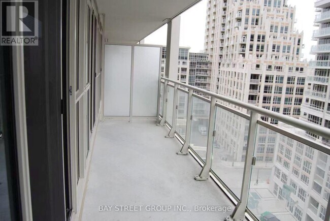 Photo du bâtiment - 38 Grand Magazine St