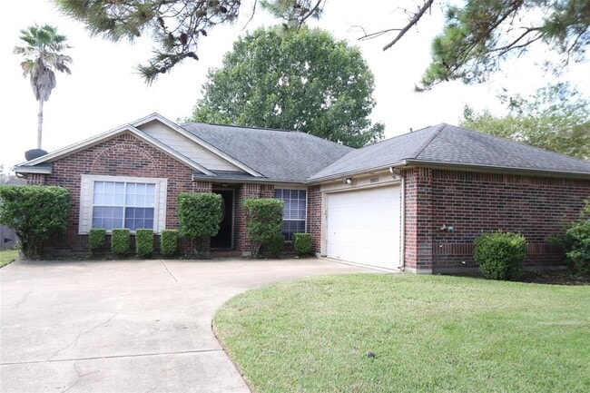 Building Photo - 10811 Burkes Garden Dr