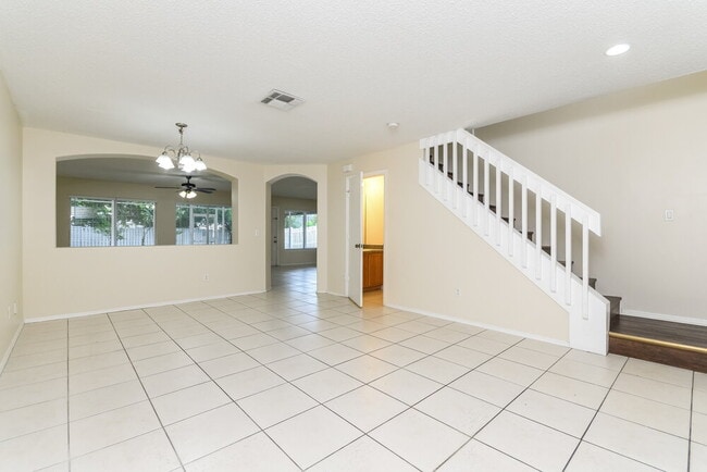 Building Photo - 1231 Heather Lake Dr