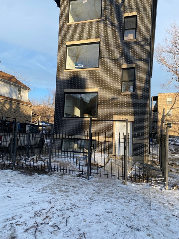 Building Photo - 1249 S Kedvale Ave