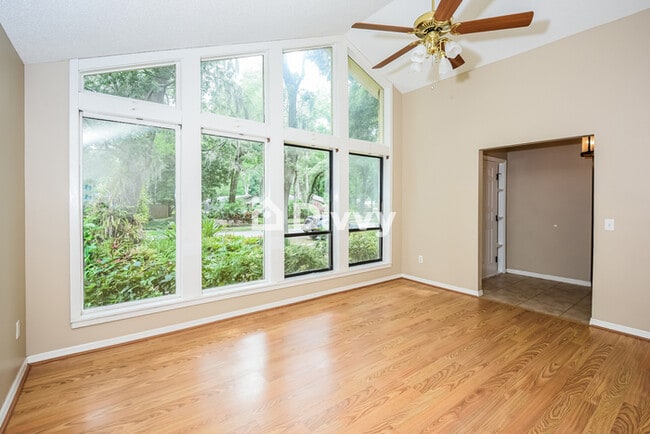 Foto del edificio - 409 Whispering Oak Lane