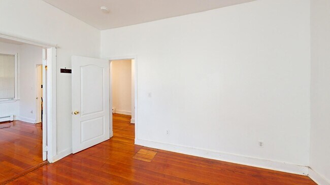 Foto del edificio - 73 Highland St