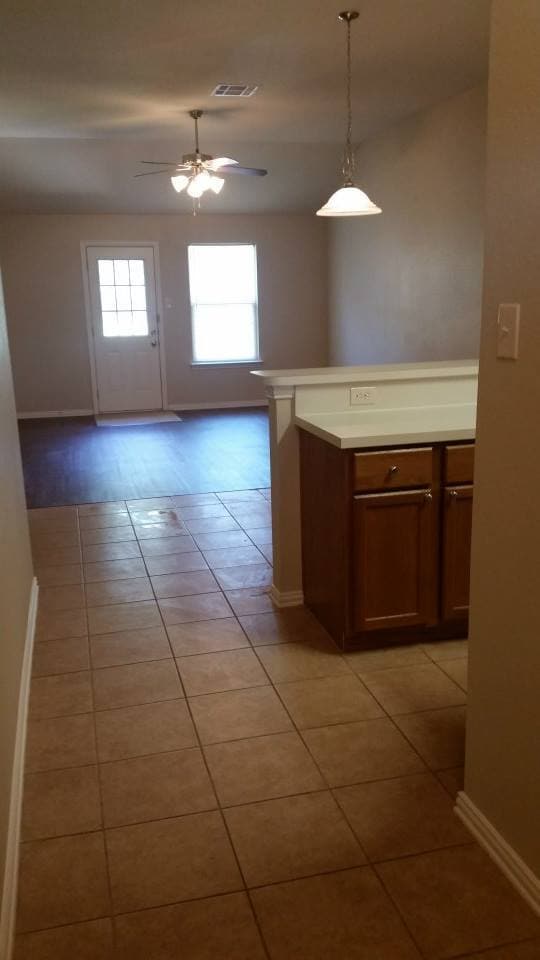 Foto del edificio - 3203 Wagon Trail Dr