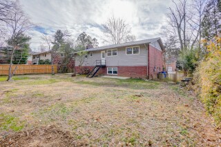 Foto principal - 6417 Earlham Dr