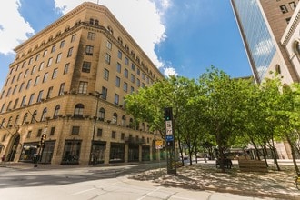 Building Photo - 1900 Elm