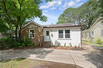 Building Photo - 1642 College Dr