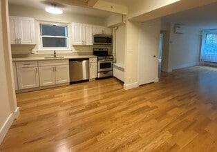 Building Photo - 1440 Beacon St