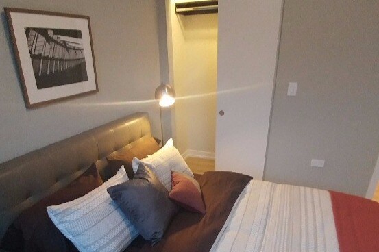 Bedroom - 740 N Hudson Ave