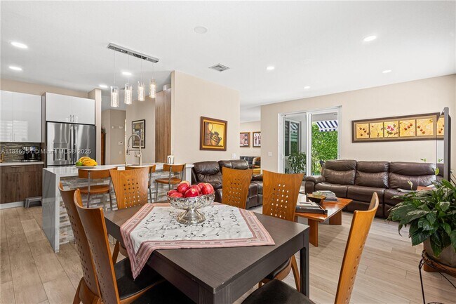 Foto del edificio - 1515 Winterberry Ln