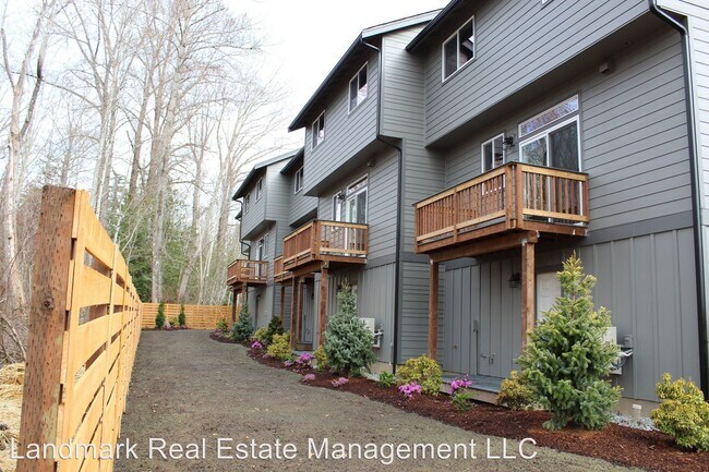 Building Photo - 4200-4216 Deemer Rd