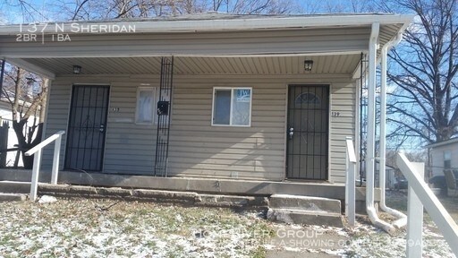 Building Photo - Newly Renovated Duplex