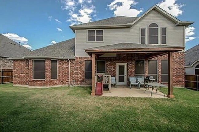 Photo - 204 Granite Falls Dr House