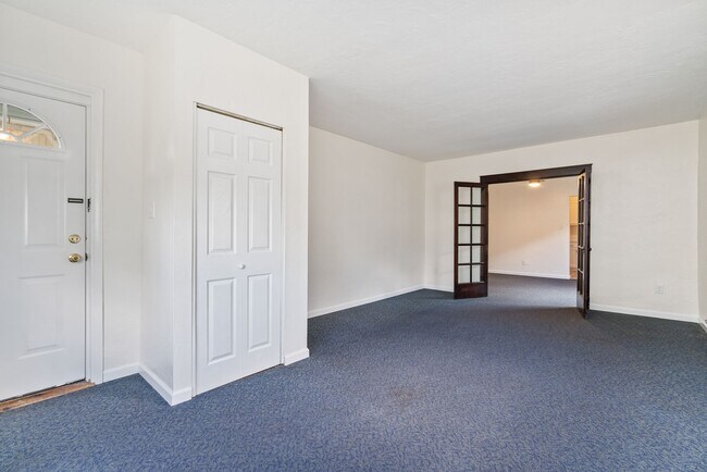 Foto del edificio - 2807 Neeld Ave