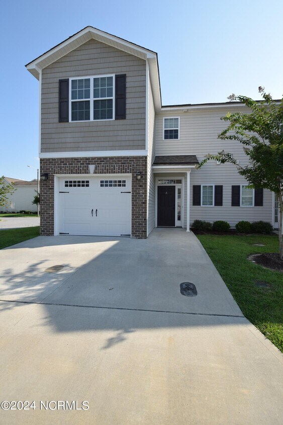 Primary Photo - 3501 Holman Wy
