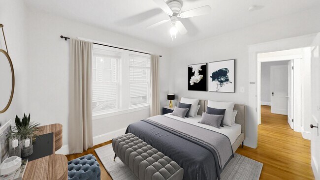 Foto del edificio - 242 Parker Hill Ave