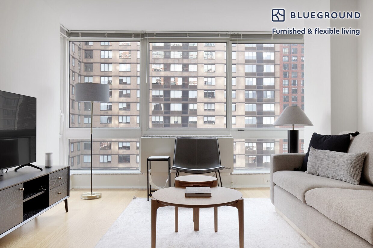 Foto principal - 215 E 96th St