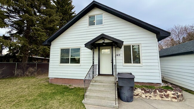 Building Photo - 145 N Byron Ave