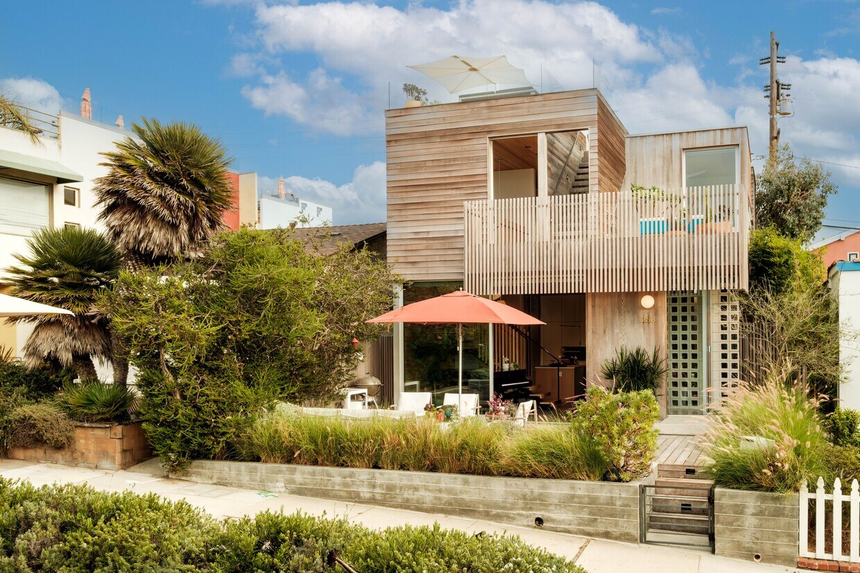 Photo - 260 31st St (Hermosa Beach, CA)