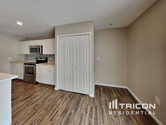 Building Photo - 3013 Whispering Trails Dr