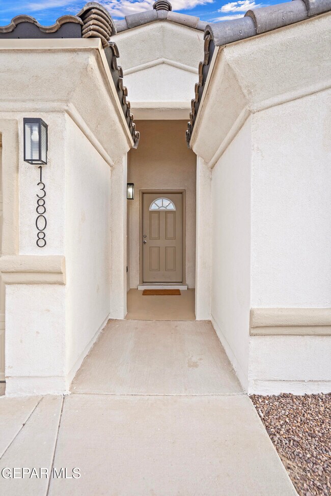 Building Photo - 13808 Paseo Sereno Dr