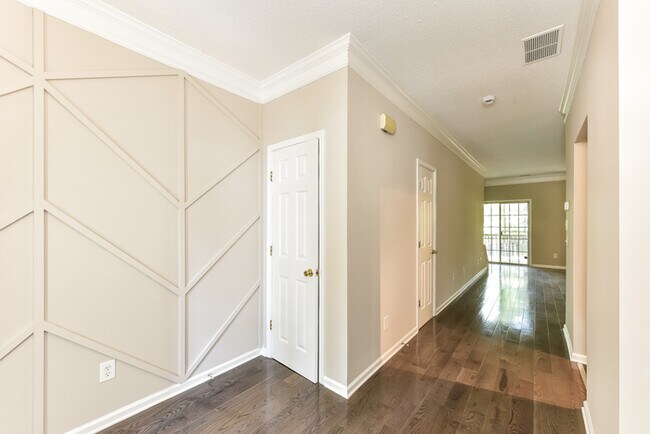 Building Photo - Spacious 3-Bedroom Home in Lawrenceville
