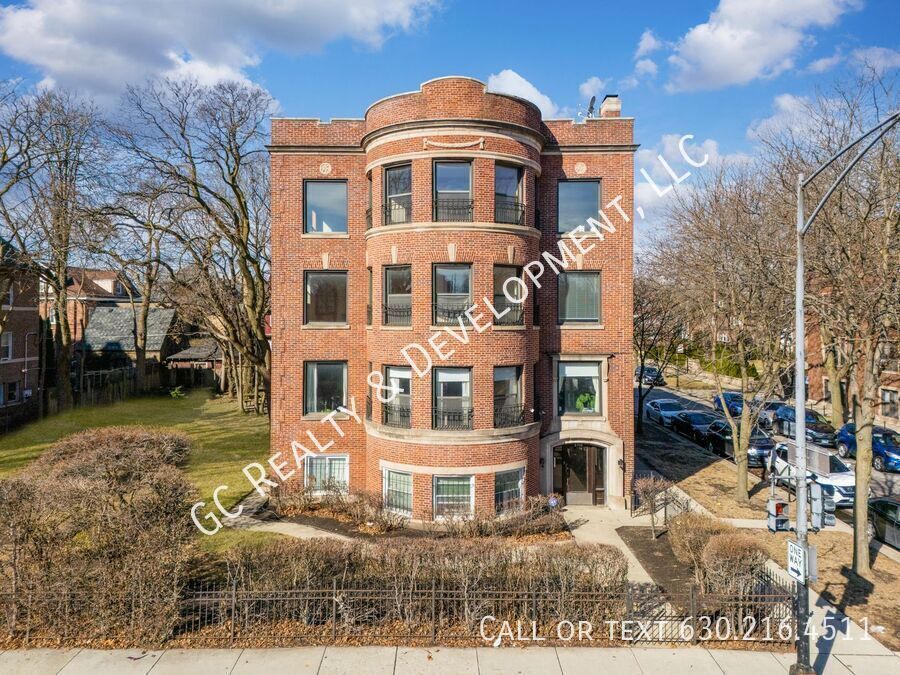 Foto principal - 6900 S Jeffery Blvd
