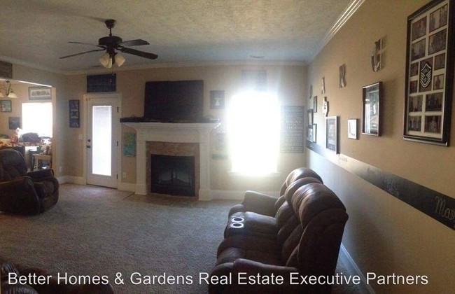 Building Photo - 1001 Watermark Dr